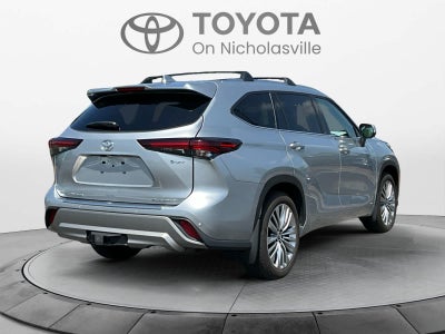 2025 Toyota Highlander Hybrid Platinum