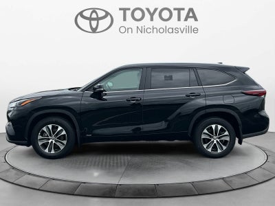 2024 Toyota Highlander Hybrid XLE