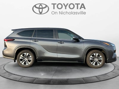 2024 Toyota Highlander Hybrid XLE