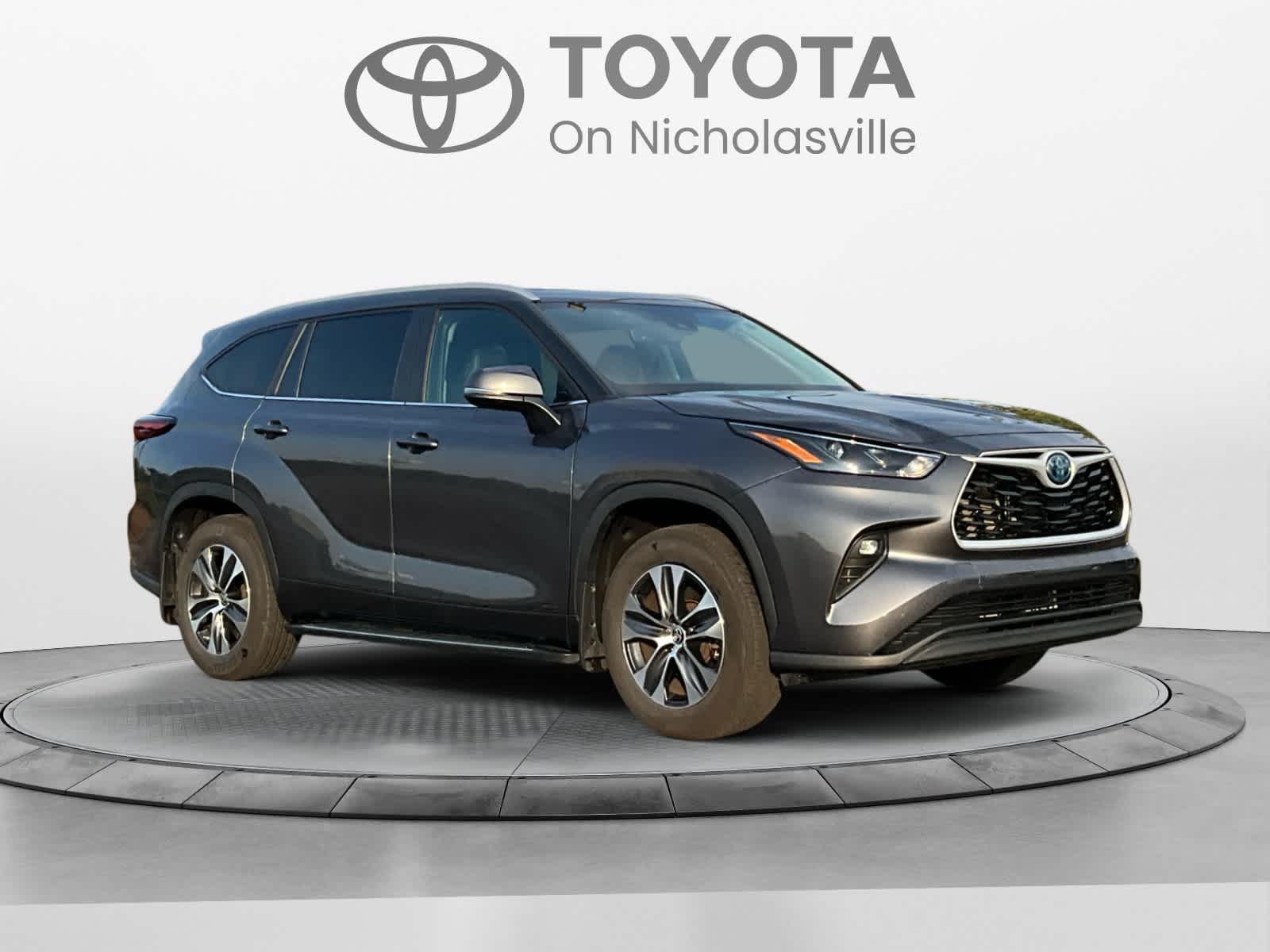 2024 Toyota Highlander Hybrid XLE