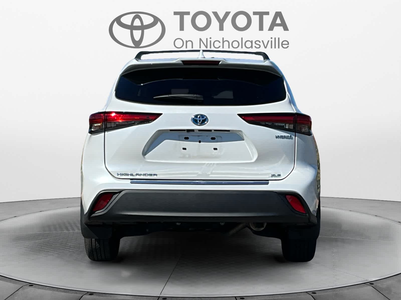2023 Toyota Highlander Hybrid XLE