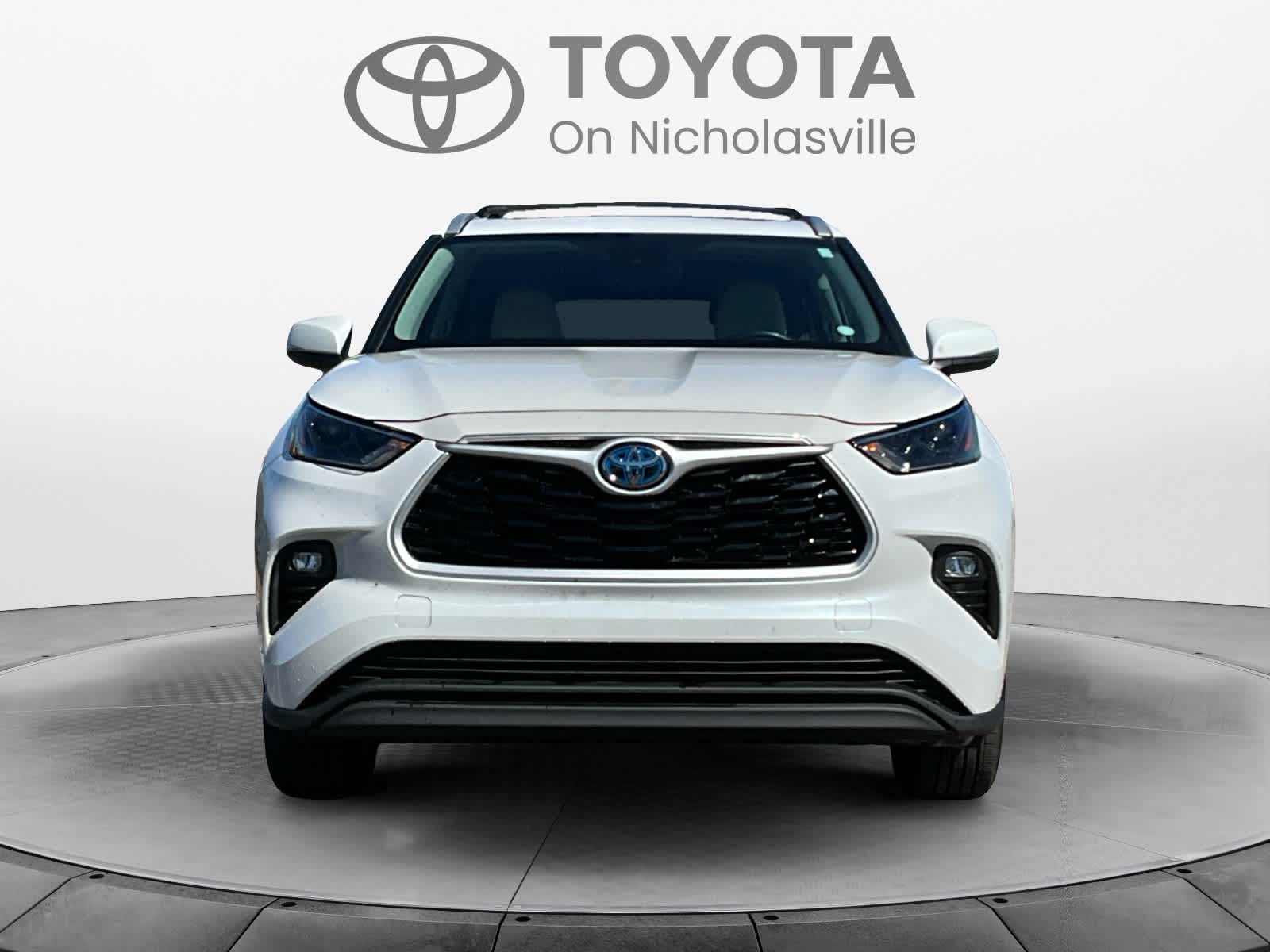 2023 Toyota Highlander Hybrid XLE