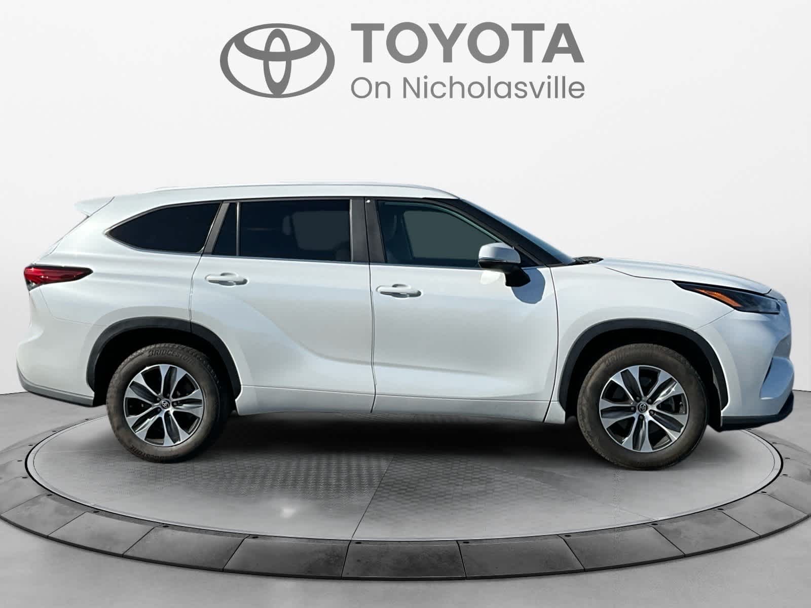 2023 Toyota Highlander XLE