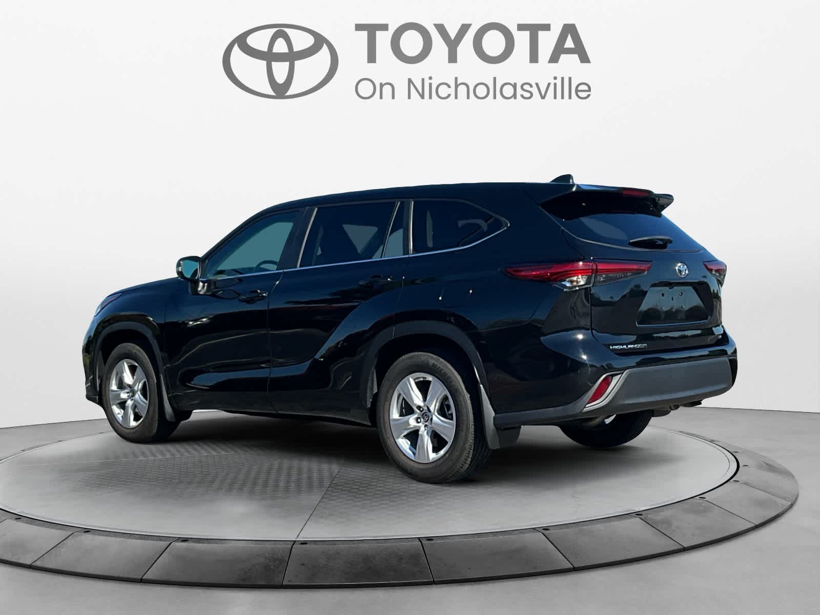 2023 Toyota Highlander LE