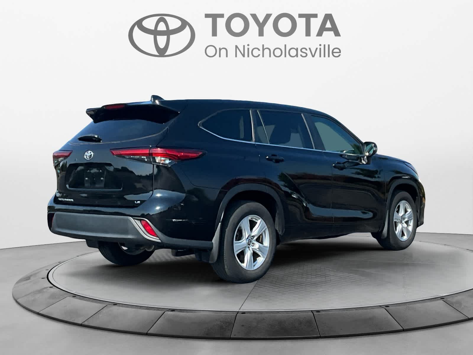 2023 Toyota Highlander LE
