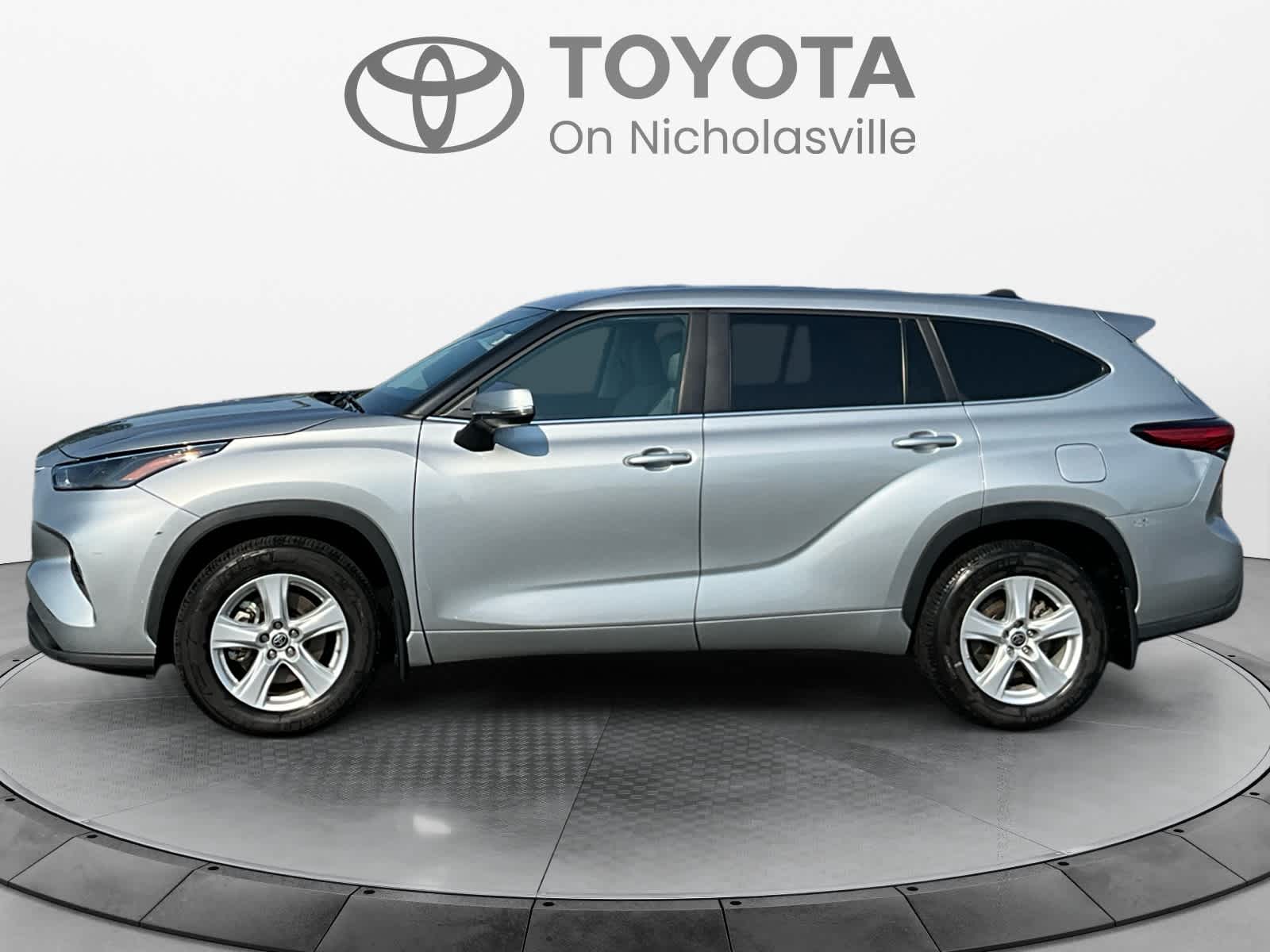 2023 Toyota Highlander LE