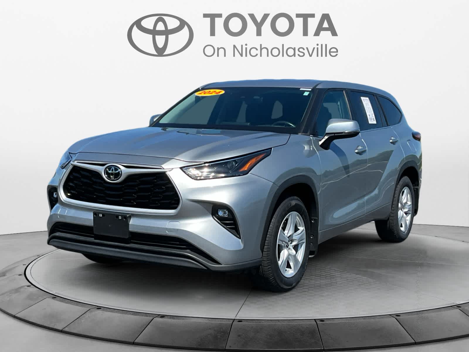 2024 Toyota Highlander LE