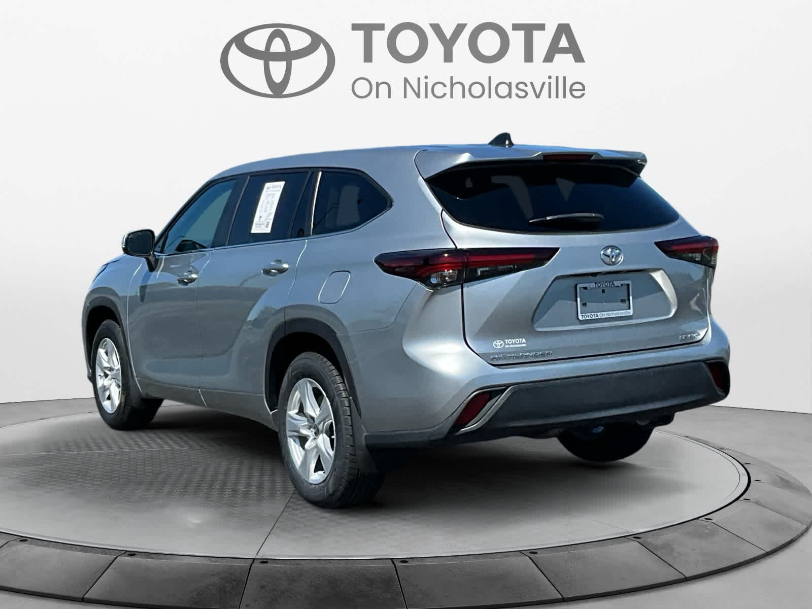 2024 Toyota Highlander LE