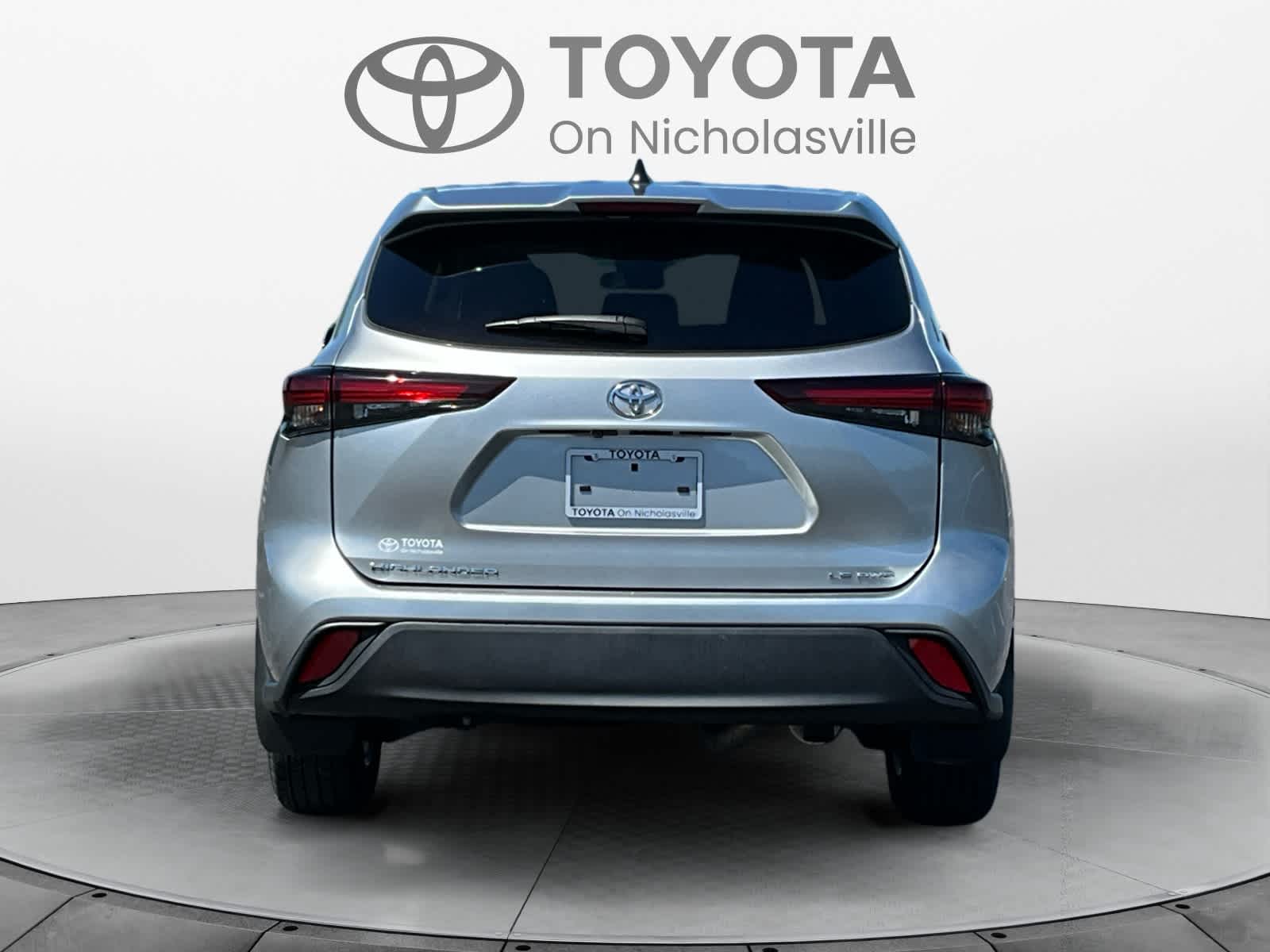 2024 Toyota Highlander LE