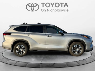 2024 Toyota Highlander XLE