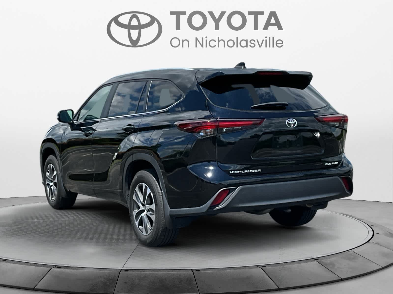 2024 Toyota Highlander XLE