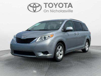 2013 Toyota Sienna LE