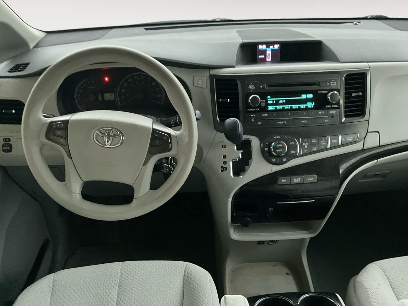 2013 Toyota Sienna LE