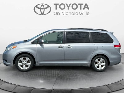 2013 Toyota Sienna LE