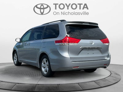 2013 Toyota Sienna LE