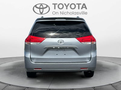 2013 Toyota Sienna LE