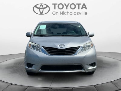 2013 Toyota Sienna LE
