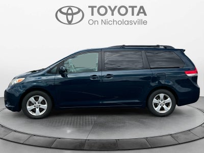 2011 Toyota Sienna LE