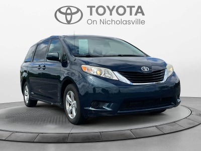 2011 Toyota Sienna LE