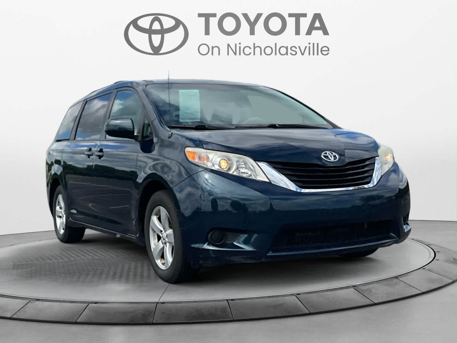 2011 Toyota Sienna LE