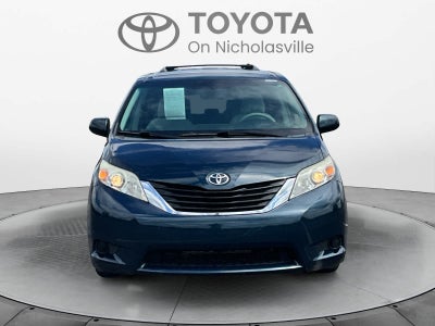 2011 Toyota Sienna LE