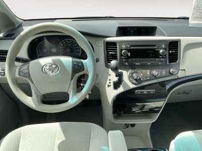 2011 Toyota Sienna LE