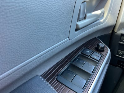 2022 Toyota Sienna LE