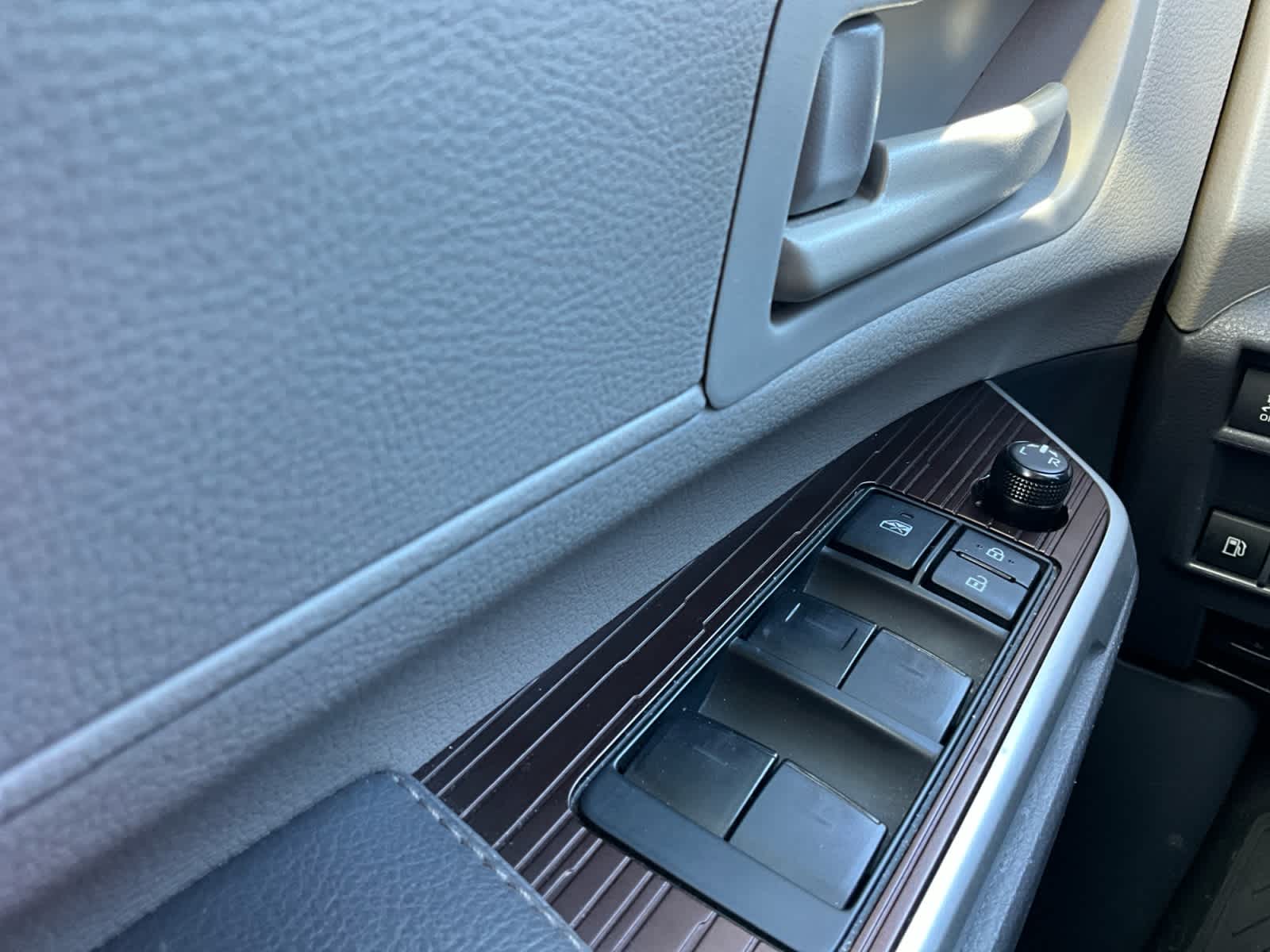 2022 Toyota Sienna LE