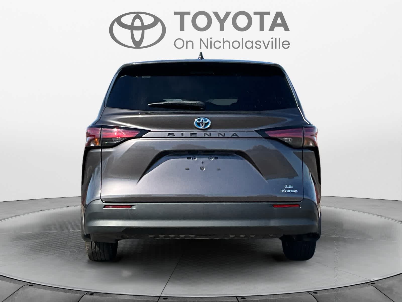 2022 Toyota Sienna LE