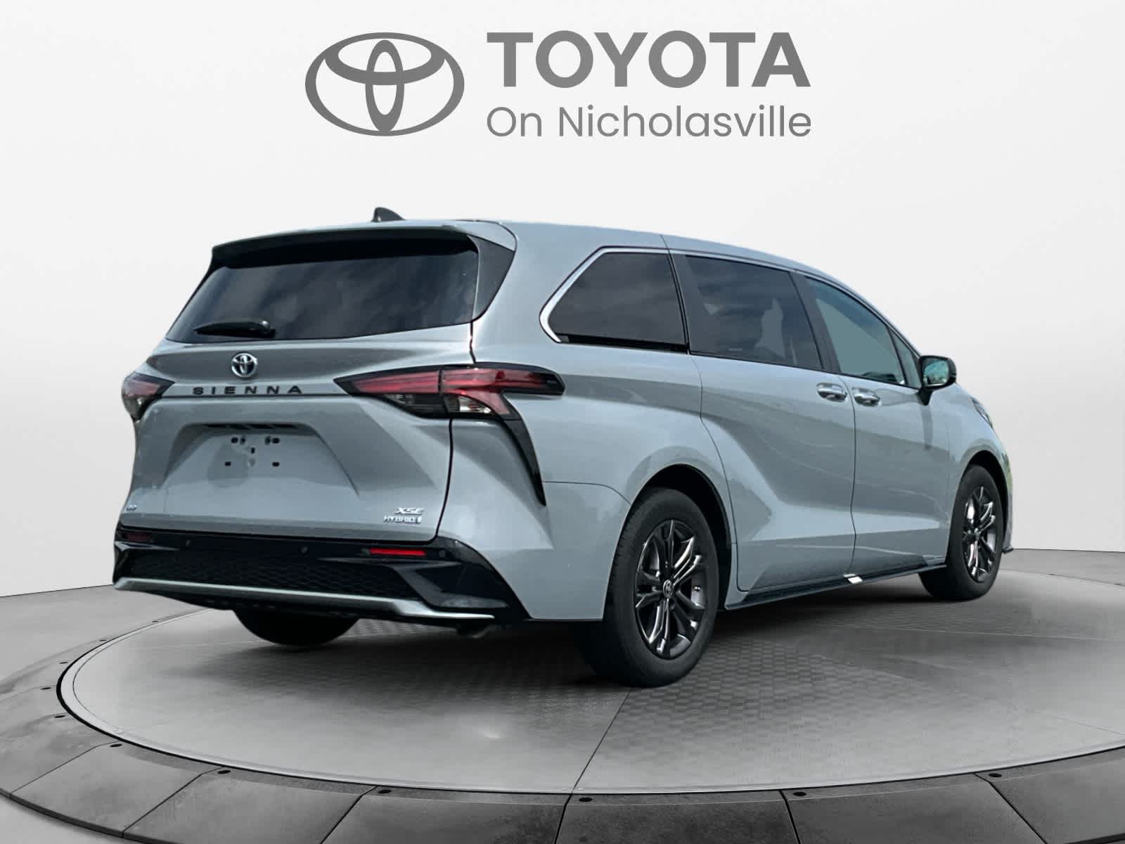 2024 Toyota Sienna XSE