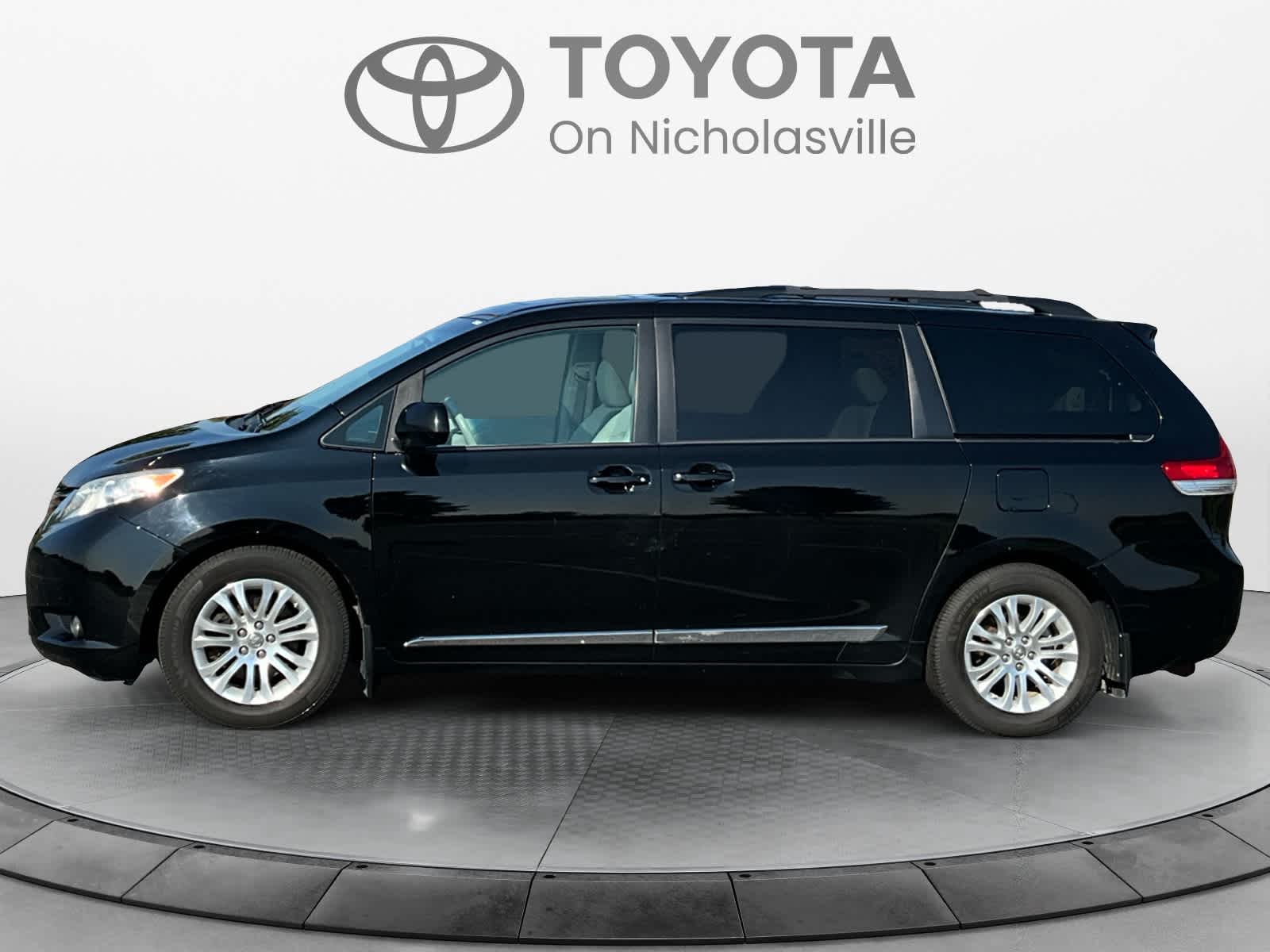2014 Toyota Sienna XLE