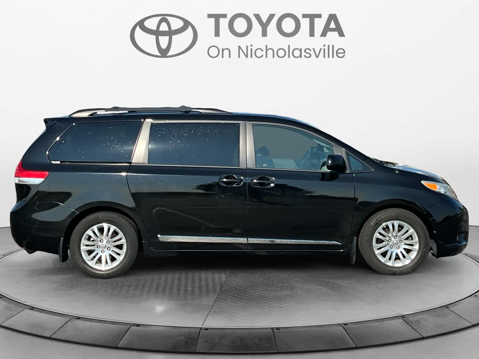 2014 Toyota Sienna XLE