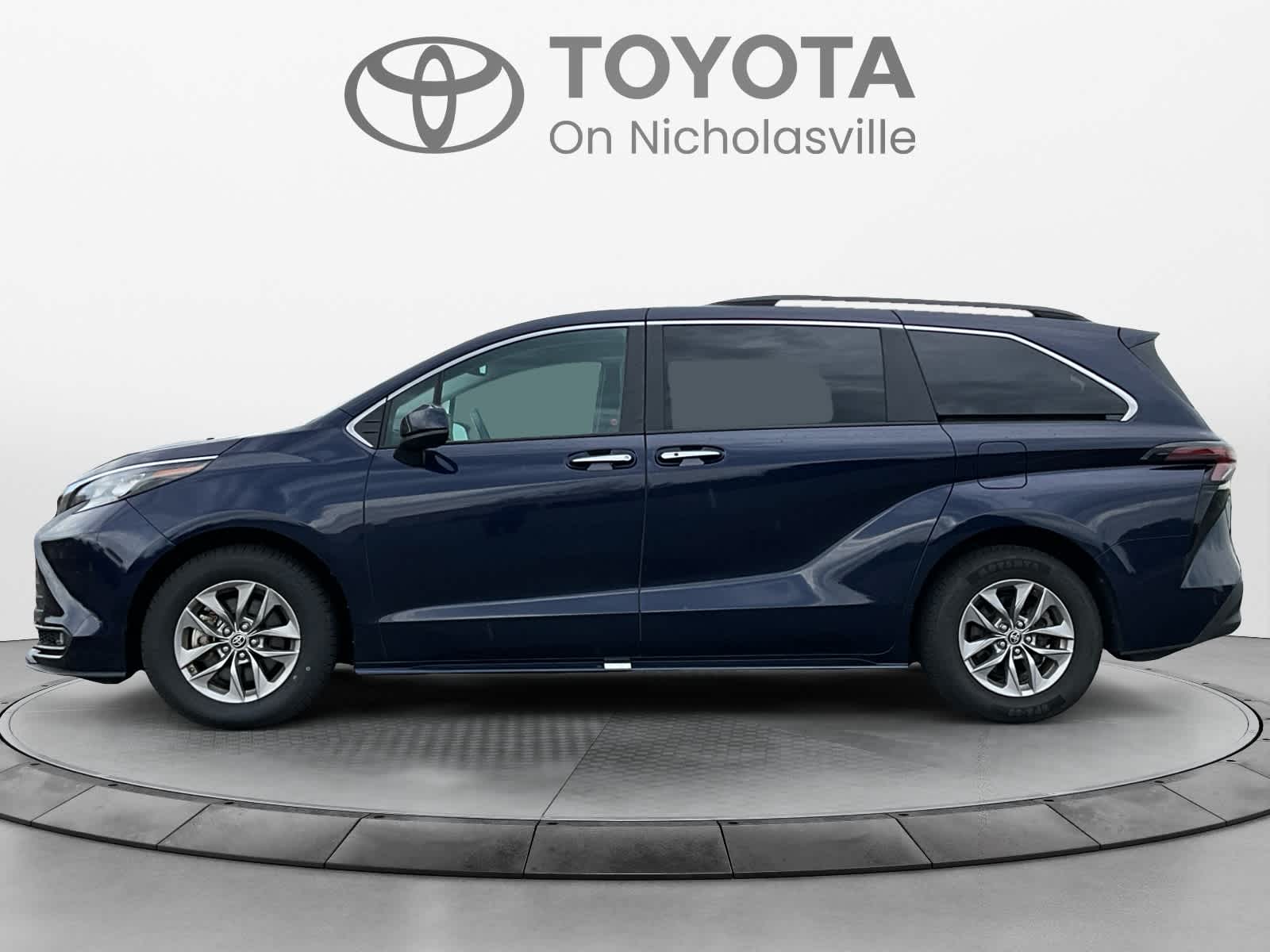 2025 Toyota Sienna XLE