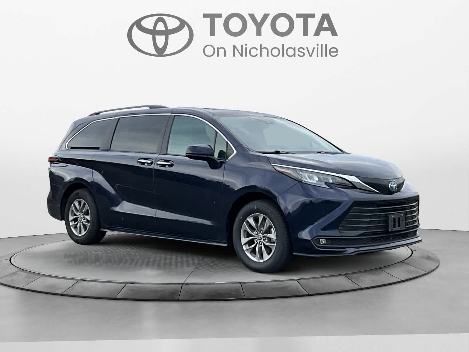 2025 Toyota Sienna XLE