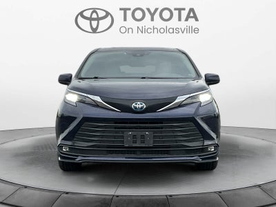 2025 Toyota Sienna XLE
