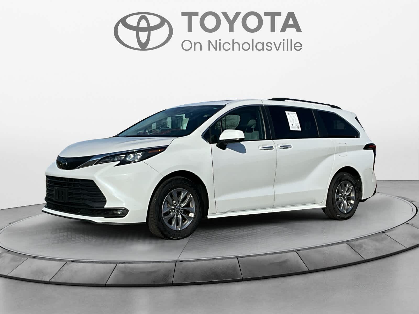 2026 Toyota Sienna XLE