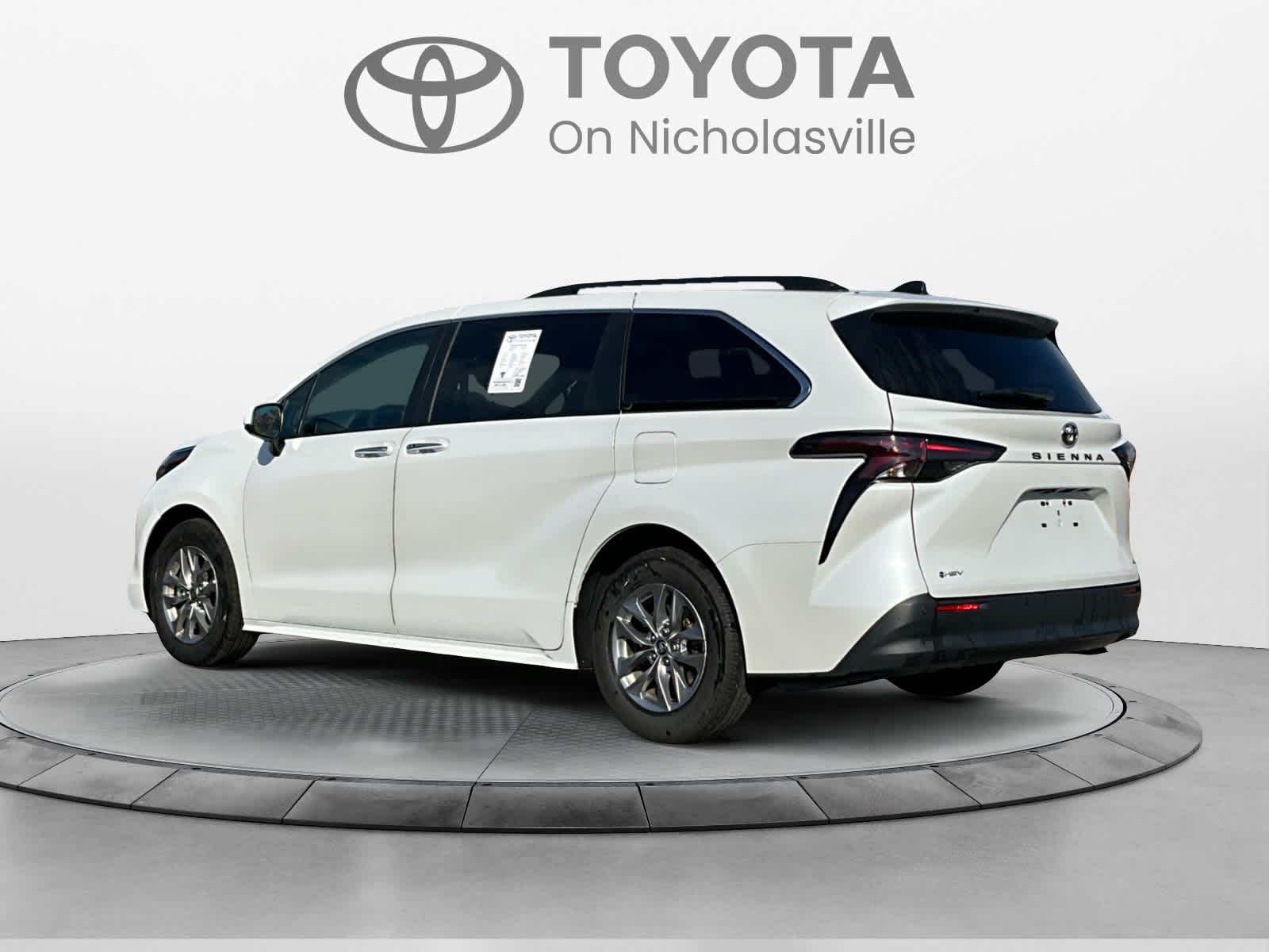 2026 Toyota Sienna XLE