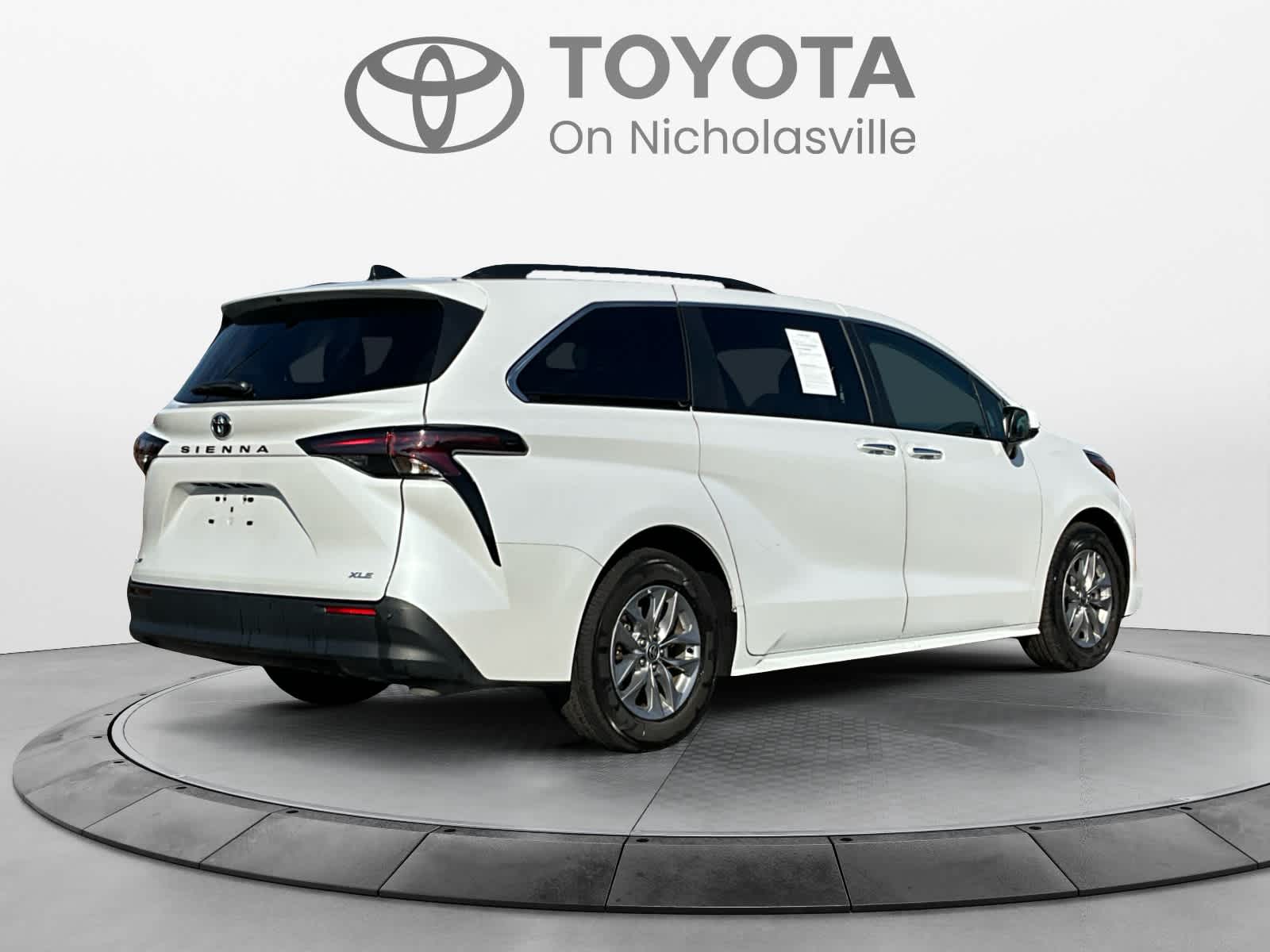 2026 Toyota Sienna XLE
