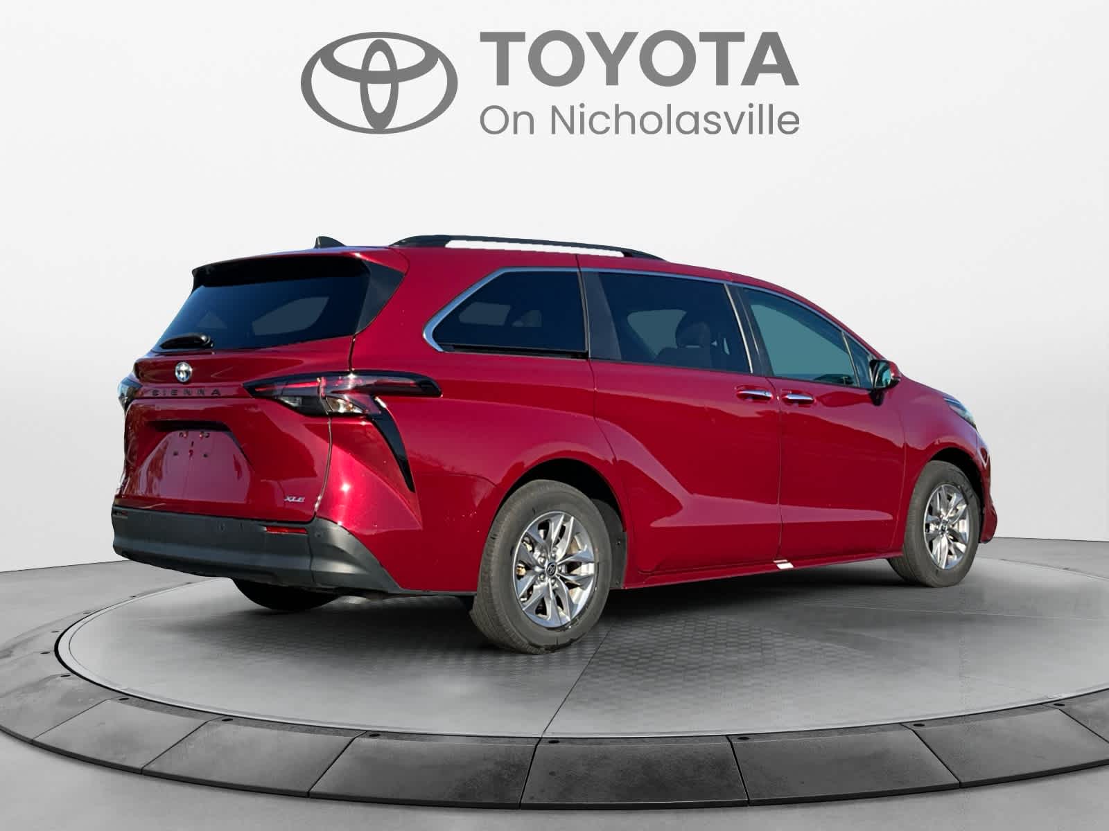 2025 Toyota Sienna XLE