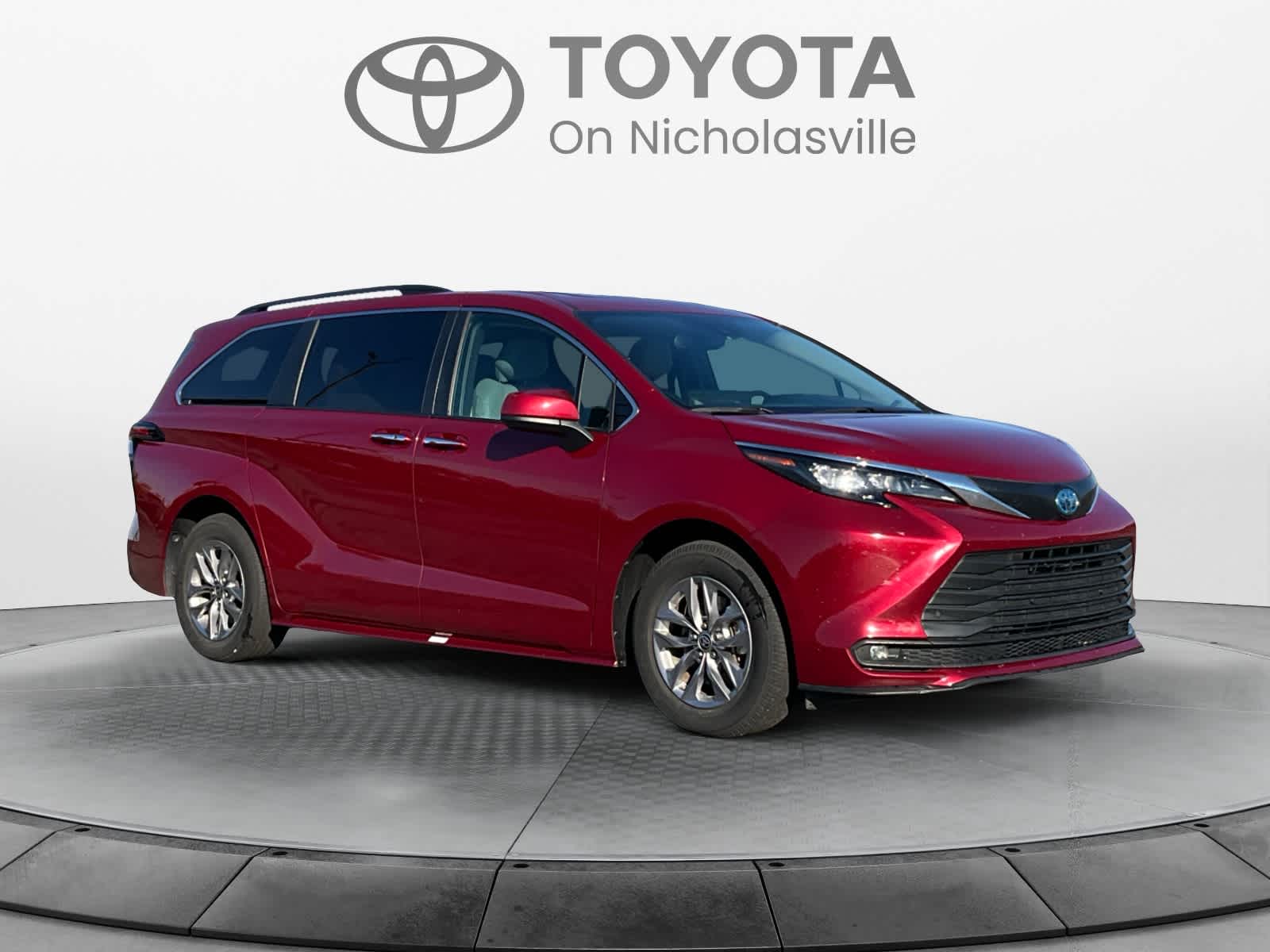 2025 Toyota Sienna XLE