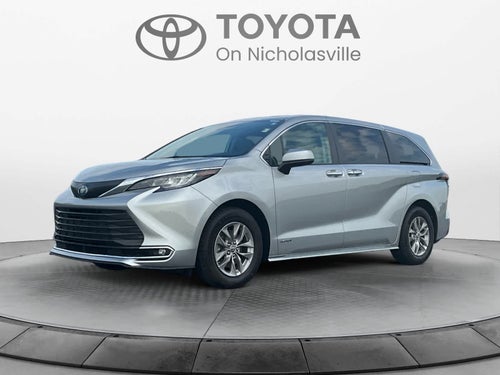 2021 Toyota Sienna XLE