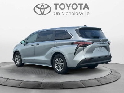 2021 Toyota Sienna XLE