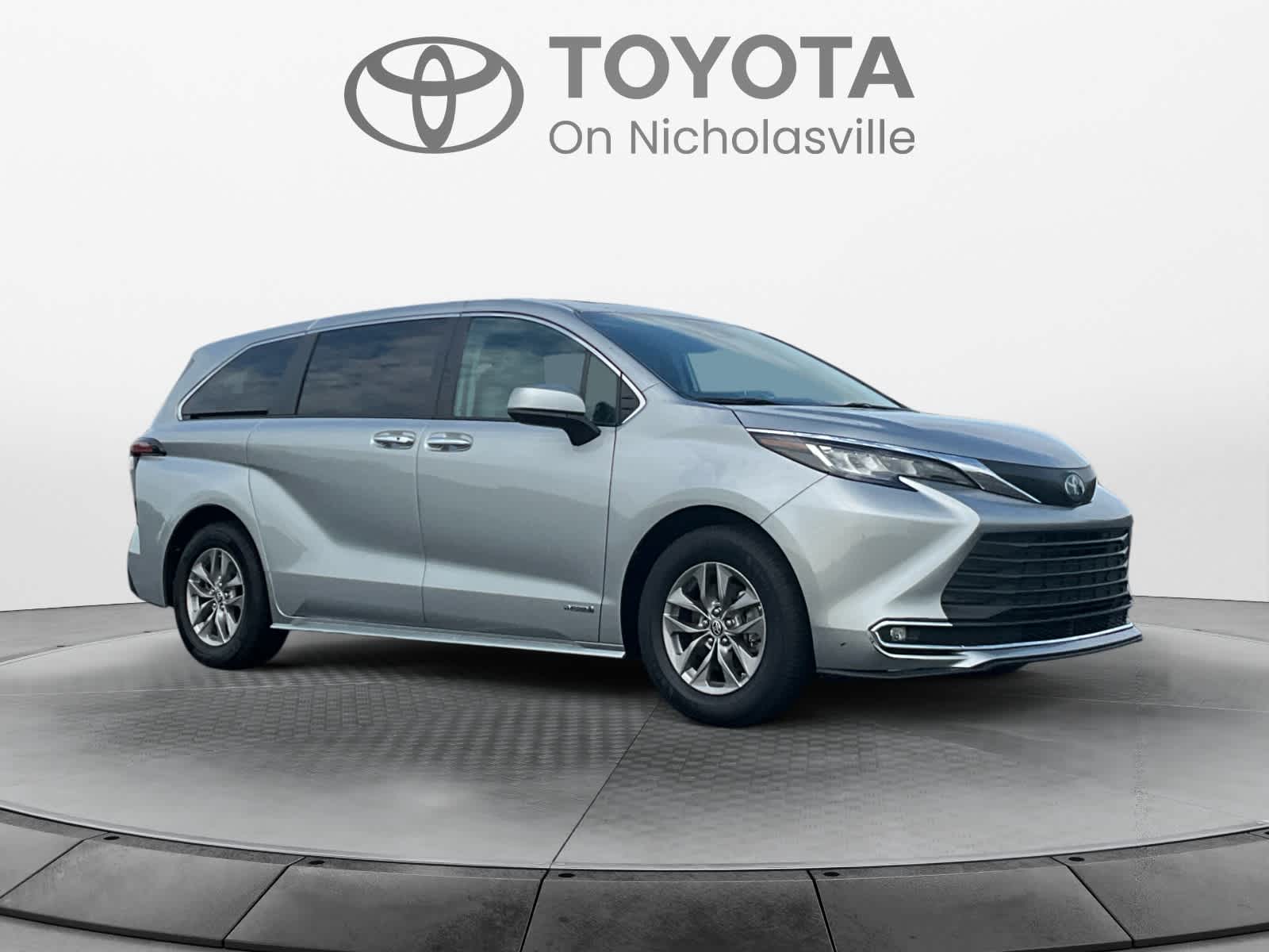 2021 Toyota Sienna XLE