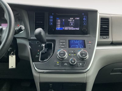 2016 Toyota Sienna L