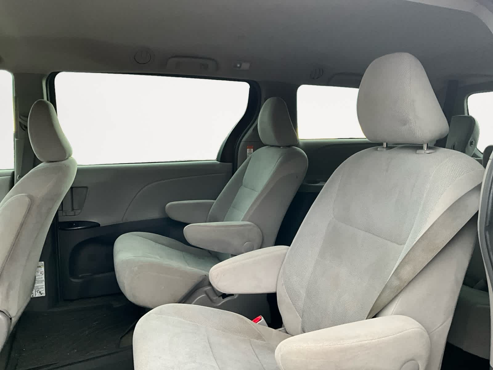 2016 Toyota Sienna L