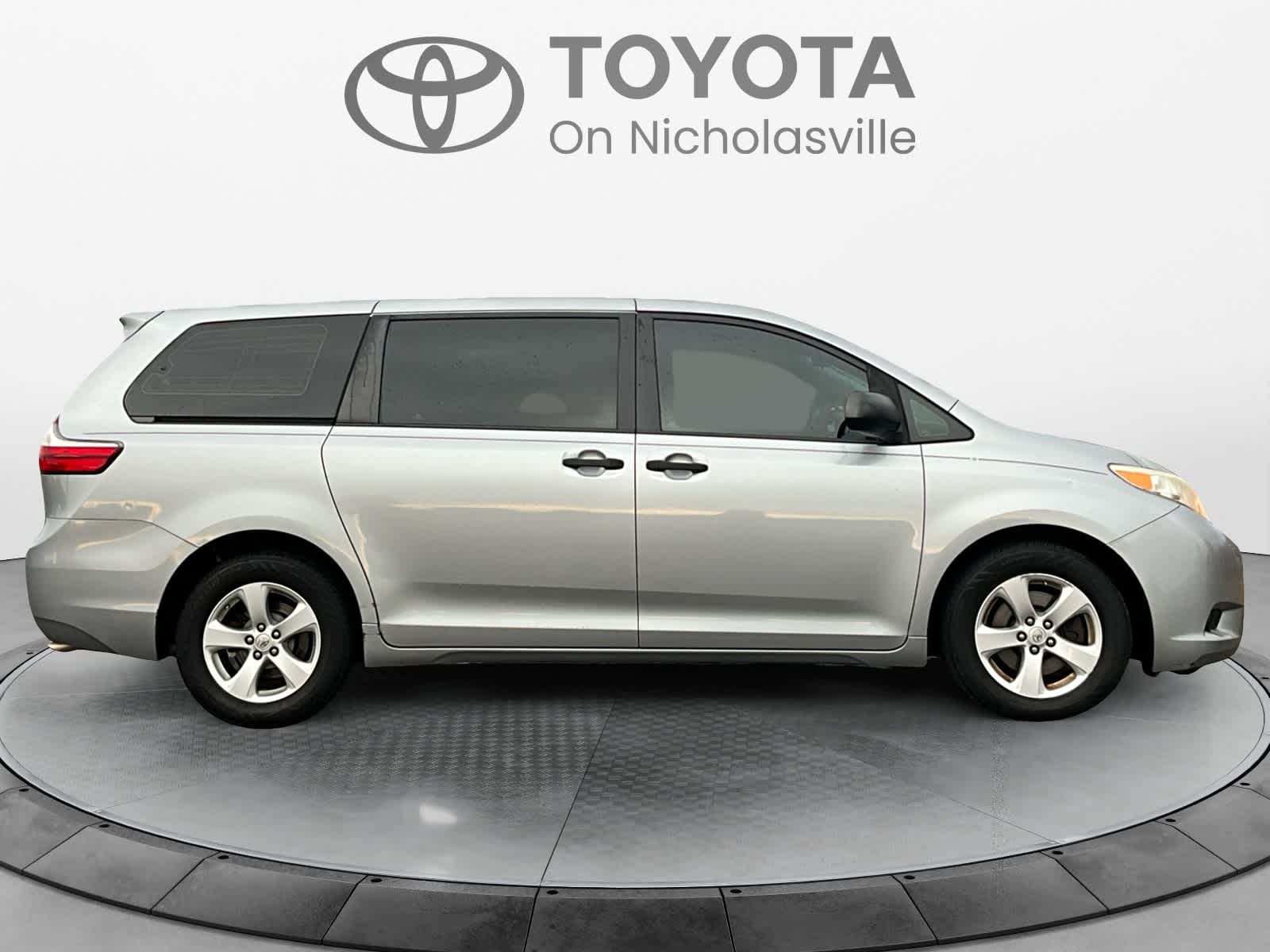 2016 Toyota Sienna L