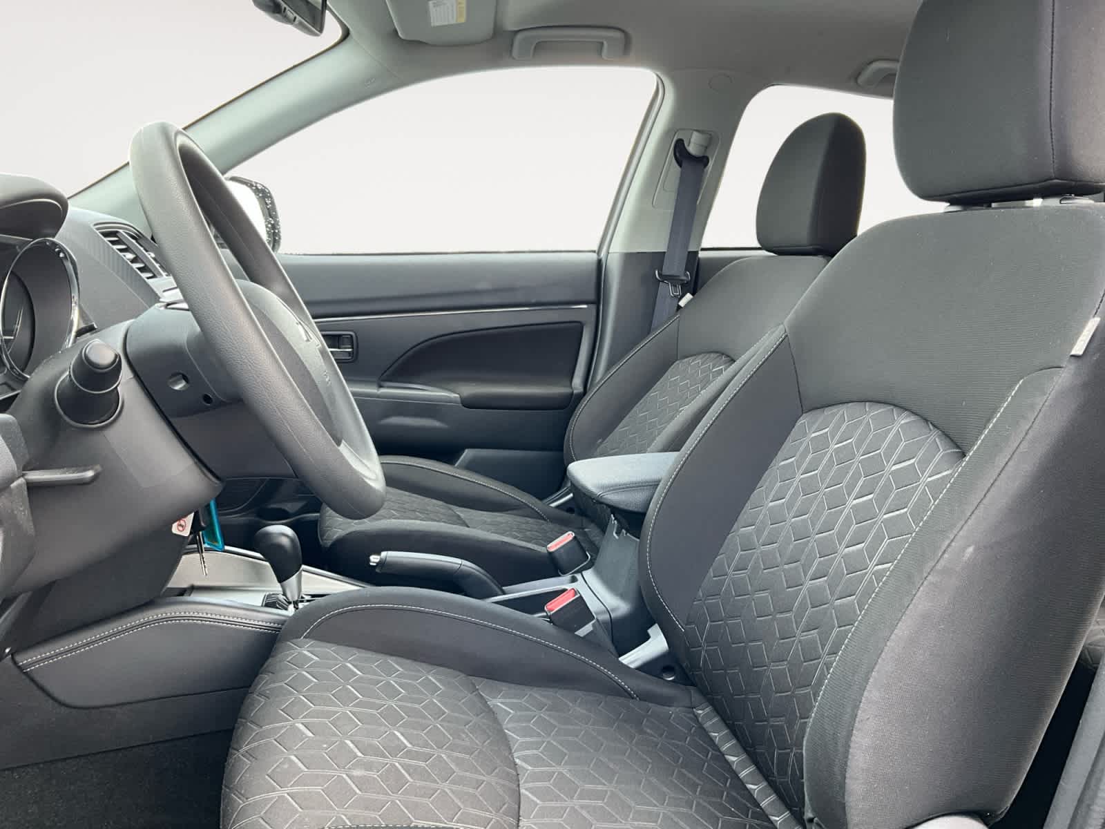 2025 Mitsubishi Outlander Sport ES