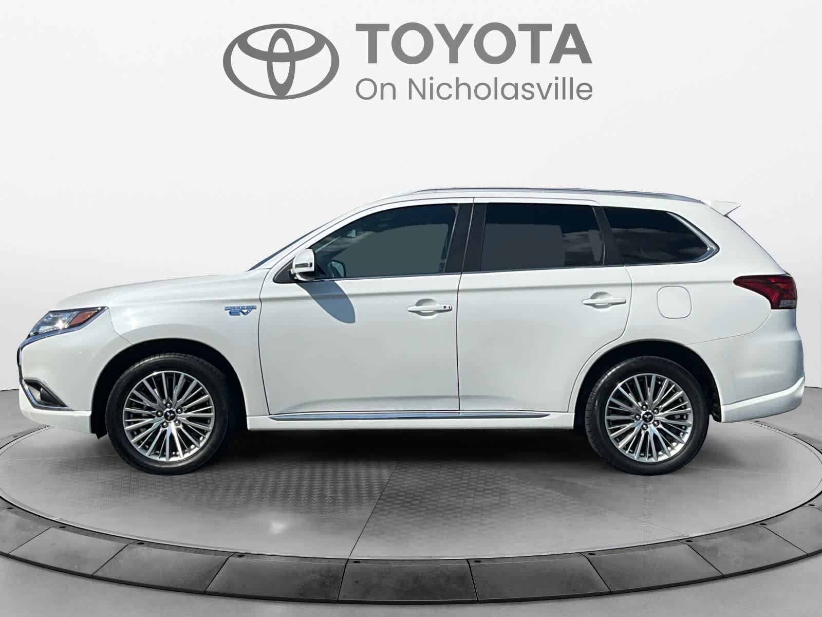 2022 Mitsubishi Outlander PHEV SEL