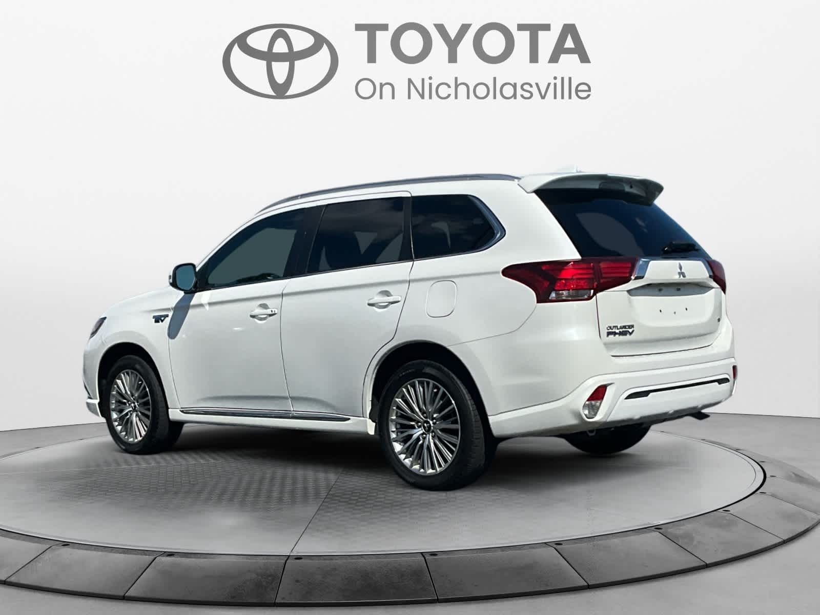 2022 Mitsubishi Outlander PHEV SEL