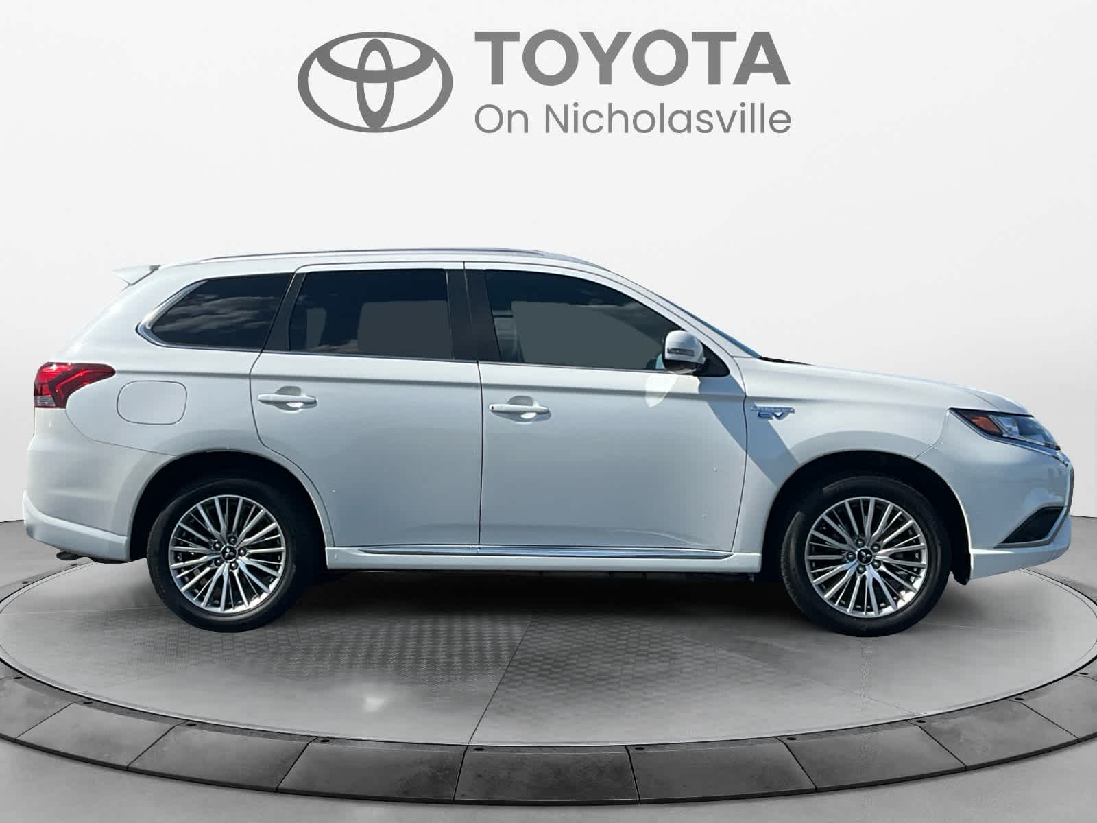 2022 Mitsubishi Outlander PHEV SEL